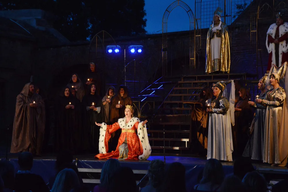 Na Moravské divadelní léto přislo více jak 2200 diváků, uzavřel ho Cyrano a aplaus vestoje