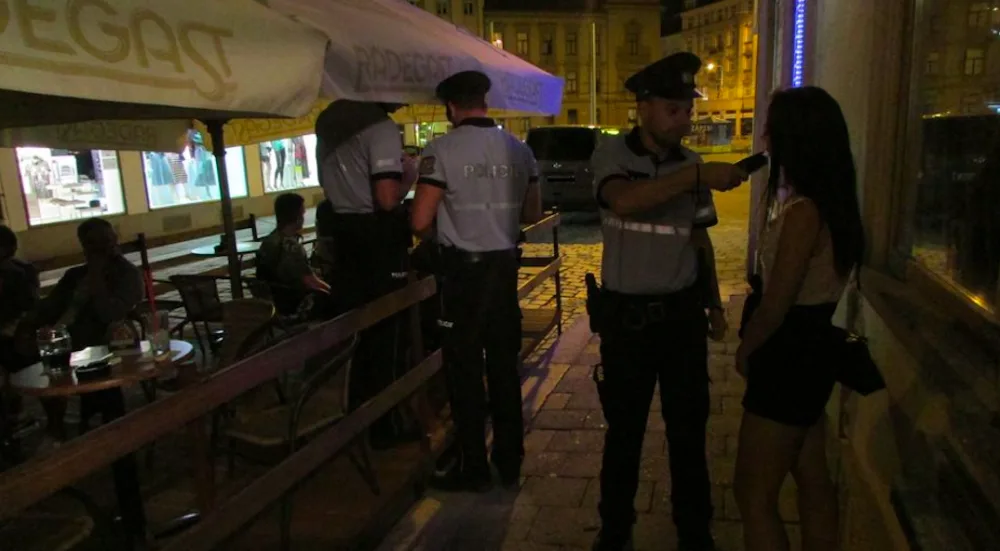 Policie bude v rámci akce HAD systematicky kontrolovat až do konce roku bary a restaurace