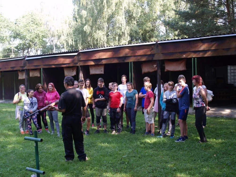 FOTO: Den policistou. Děti ze základní škol poměřovaly síly v různých policejních disciplínách