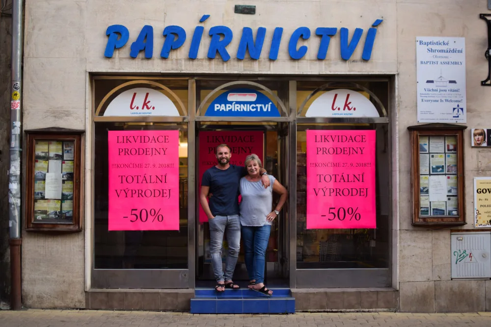 Konec jedné éry. Tradiční papírnictví v Pavelčákově ulici končí