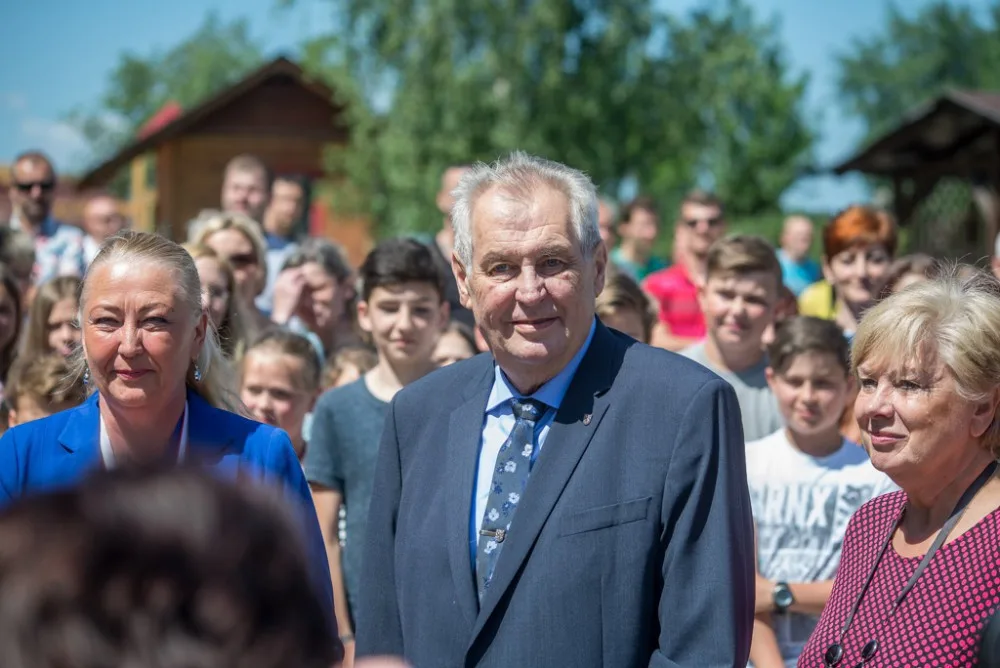1000x1000-1503004723-prezident-milos-zeman