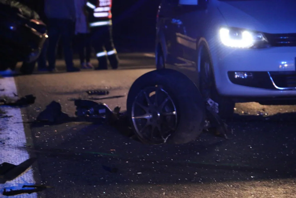 FOTO/VIDEO: Tragická nehoda u Kokor očima hasičů. Na místě zemřel pasažér, čtyři osoby zraněny