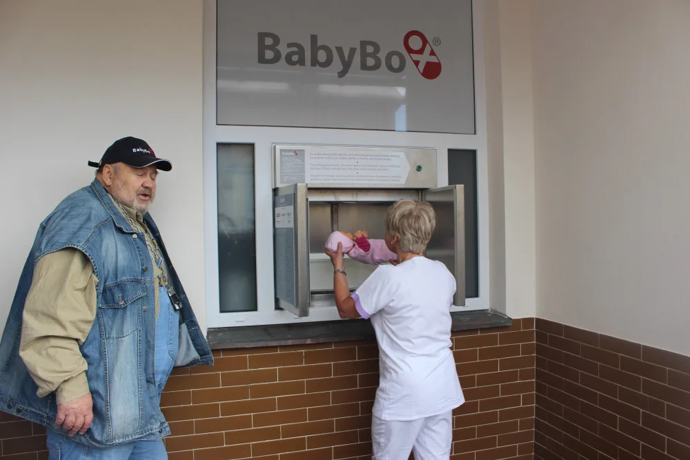 V Jeseníku mají nový babybox, slavnostně byl odhalen v úterý
