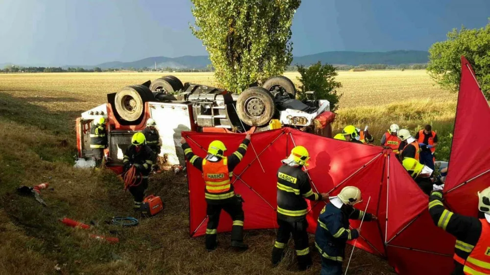 Na účet hasičů z nehody u Libivé poslali lidé už téměř dva miliony korun