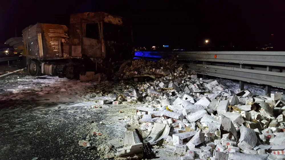 FOTOGALERIE: Na dálnici mezi Olomoucí a Vyškovem hořely dva kamiony a dodávka, jeden člověk se zranil