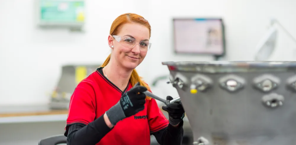 Vyrábět letecké motory může i člověk, který není vystudovaný strojař