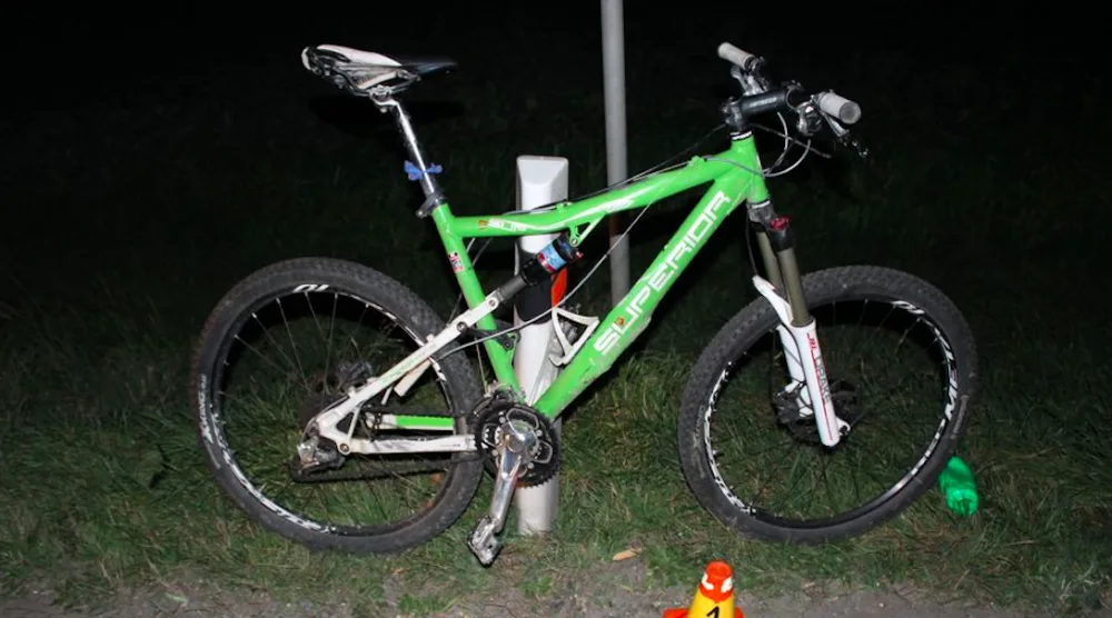 Mezi Dolany a Tovéří došlo ke střetu mezi osobním autem a cyklistou. Policie hledá svědky nehody