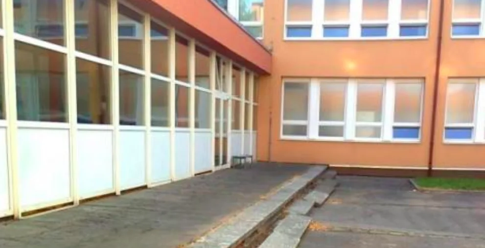 Nevyužívané atrium školy se promění v zahradní učebnu