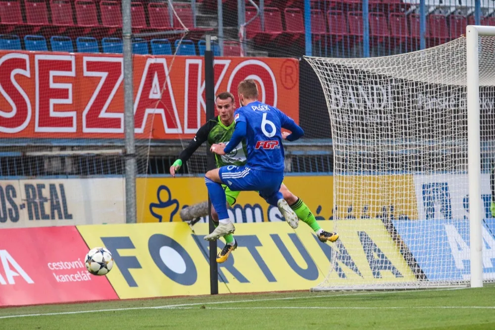 FOTOGALERIE: Sigma dostala doma naloženo od Mladé Boleslavi 0:4, Komličenko dal hattrick