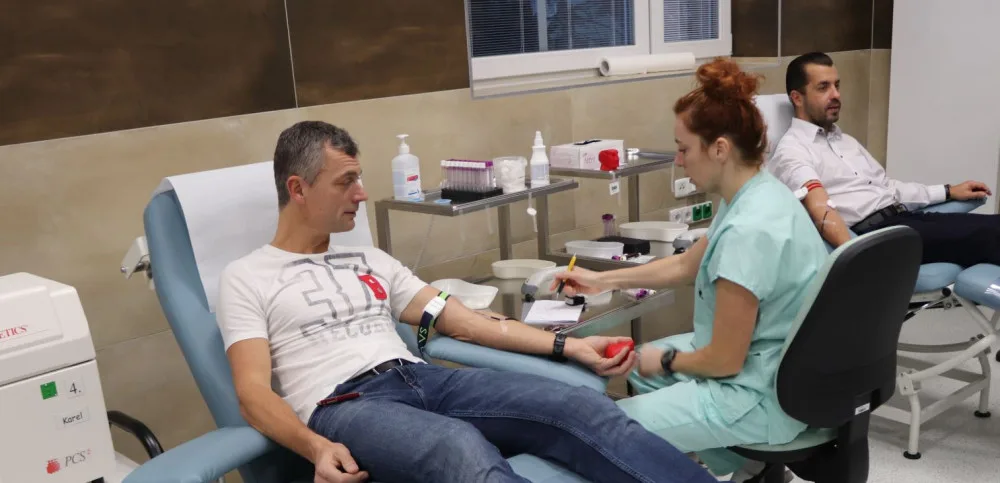 Do přerovské nemocnice dnes přišlo darovat krev pětatřicet prvodárců. Jde o rekordní počet