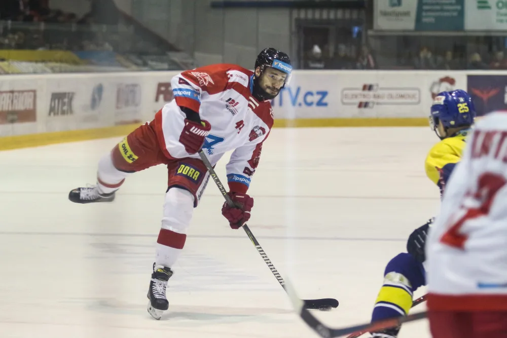 Kohouti porazili bruslaře 4:1 a z Boleslavi dovezli tříbodovou nadílku. Strapáč dal hattrick