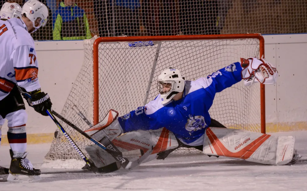Winter Classic nechyběly góly ani bitka. Olomouc porazila Bratislavu 3:2 po prodloužení