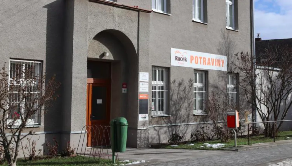 Radní se rozhodli podpořit ztrátovou prodejnu potravin, pro místní obyvatele je důležitá