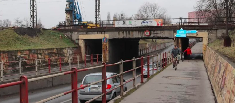 Přerov plánuje cyklopodjezd pod známým železničním přejezdem v Přerově, bude stát 13 milionů