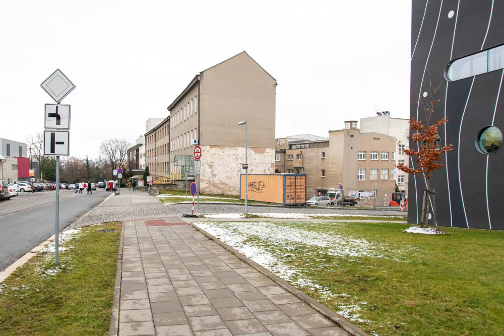 parkoviště u lékárny