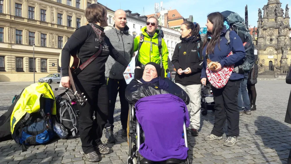 FOTO/VIDEO: Milan Langer vyrazil se skupinou nadšenců na pouť z Olomouce do Španělska