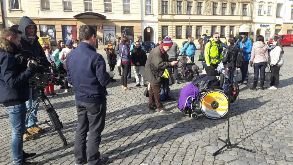 FOTO/VIDEO: Milan Langer vyrazil se skupinou nadšenců na pouť z Olomouce do Španělska