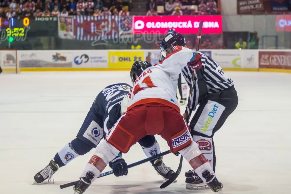 FOTO/VIDEO: Aleš Jergl je král! Gólem v prodloužení proti Plzni posunul Moru blíže k postupu v play-off