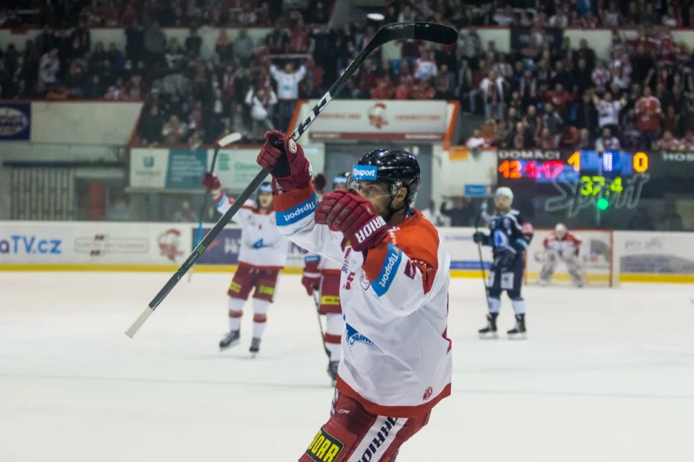 FOTO/VIDEO: Aleš Jergl je král! Gólem v prodloužení proti Plzni posunul Moru blíže k postupu v play-off