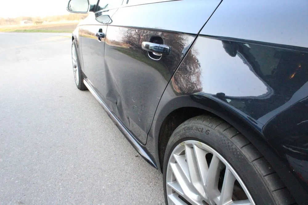 Řidiči vběhla pod auto srna, která z místa utekla. Vznikla škoda za padesát tisíc