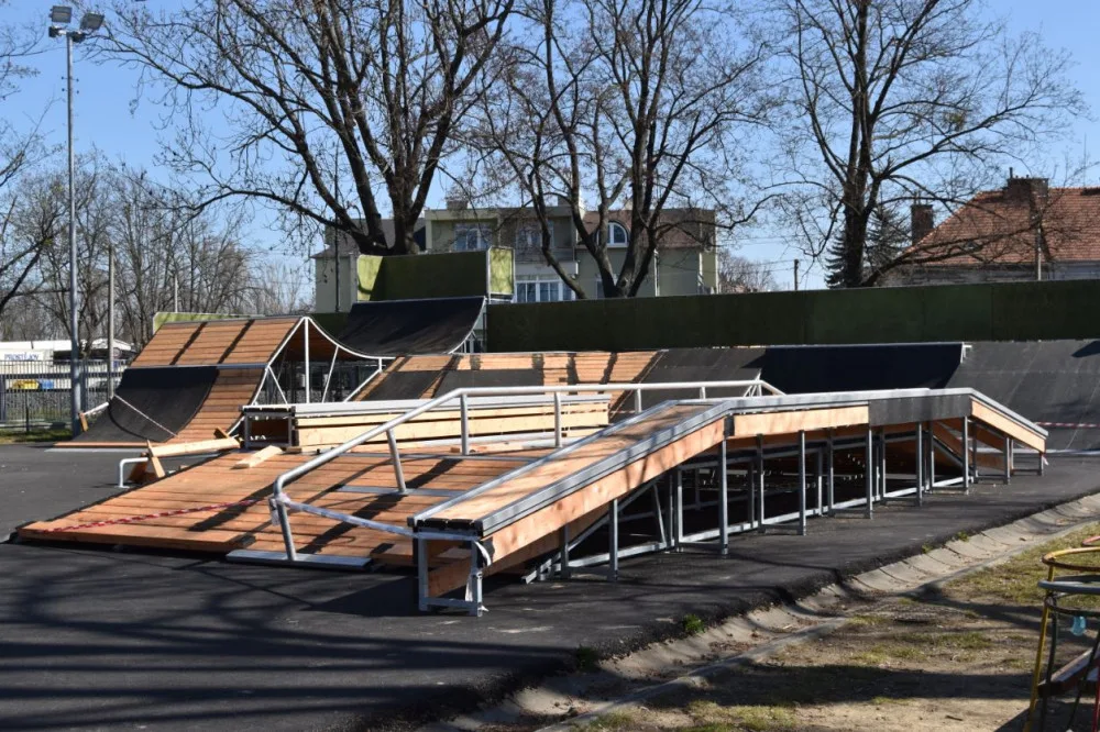 FOTO: Prostějovský skatepark prochází modernizací. Hotovo bude v květnu