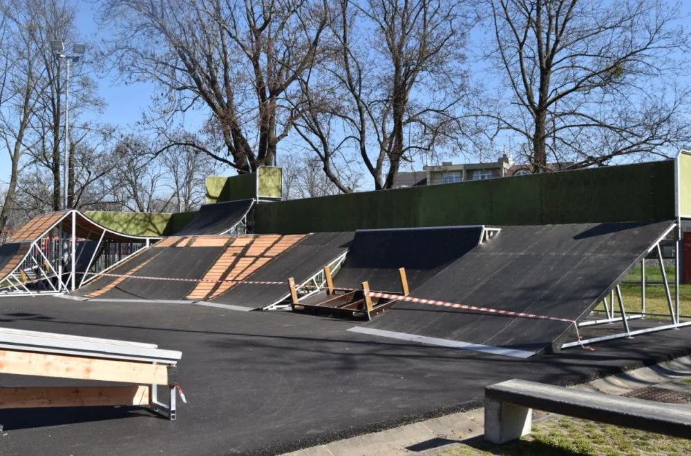 FOTO: Prostějovský skatepark prochází modernizací. Hotovo bude v květnu