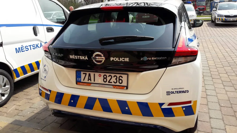 FOTO/VIDEO: Olomoučtí strážníci budou jezdit novými elektromobily