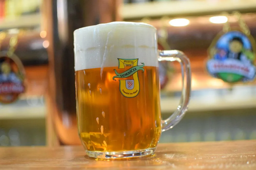 ROZHOVOR: Pivovar Jadrníček má třetí nejlepší pivo světa. Ochutnat ho můžete v Jadrošově Krčmě