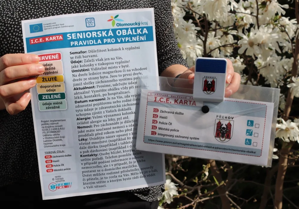 Seniorská obálka může pomoci při záchraně života. Lékař se díky ní může rychle dozvědět důležité informace