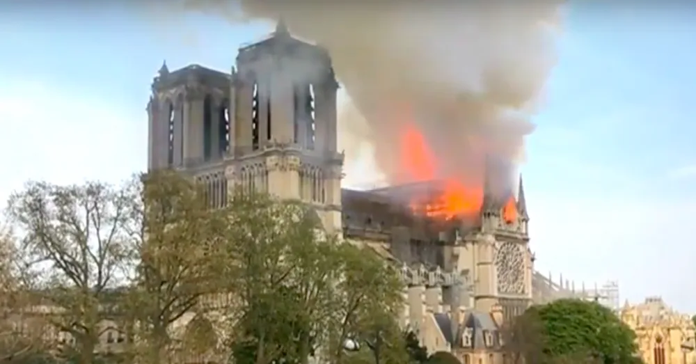 Muzeum umění se připojuje ke sbírce na obnovu katedrály Notre-Dame