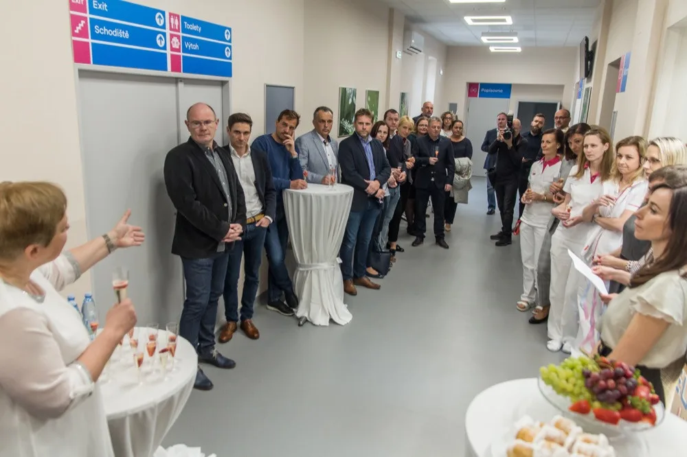 FOTO: Olomoucká EUC Klinika byla slavnostně otevřena na nové adrese, nabídne příjemné prostory i nejmodernější mamograf