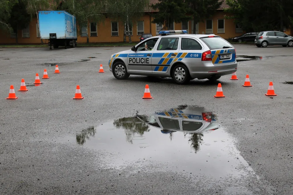 FOTO: Policisté v Olomouci soutěžili o titul Regulovčík 2019. Řídili provoz u Envelopy