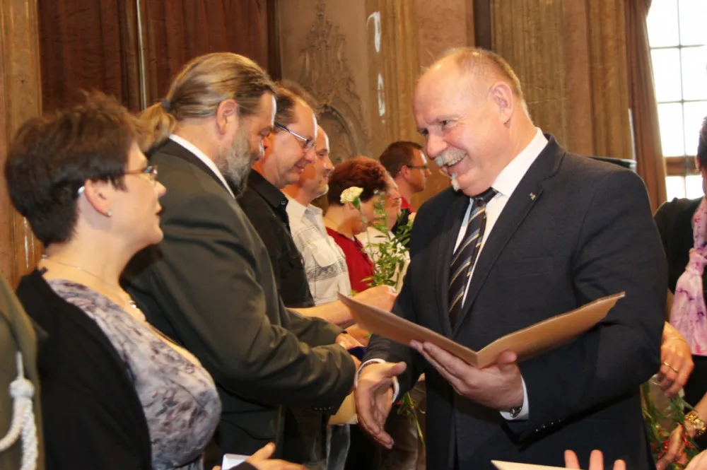 Zlaté kříže předal dárcům krve hejtman Olomouckého kraje