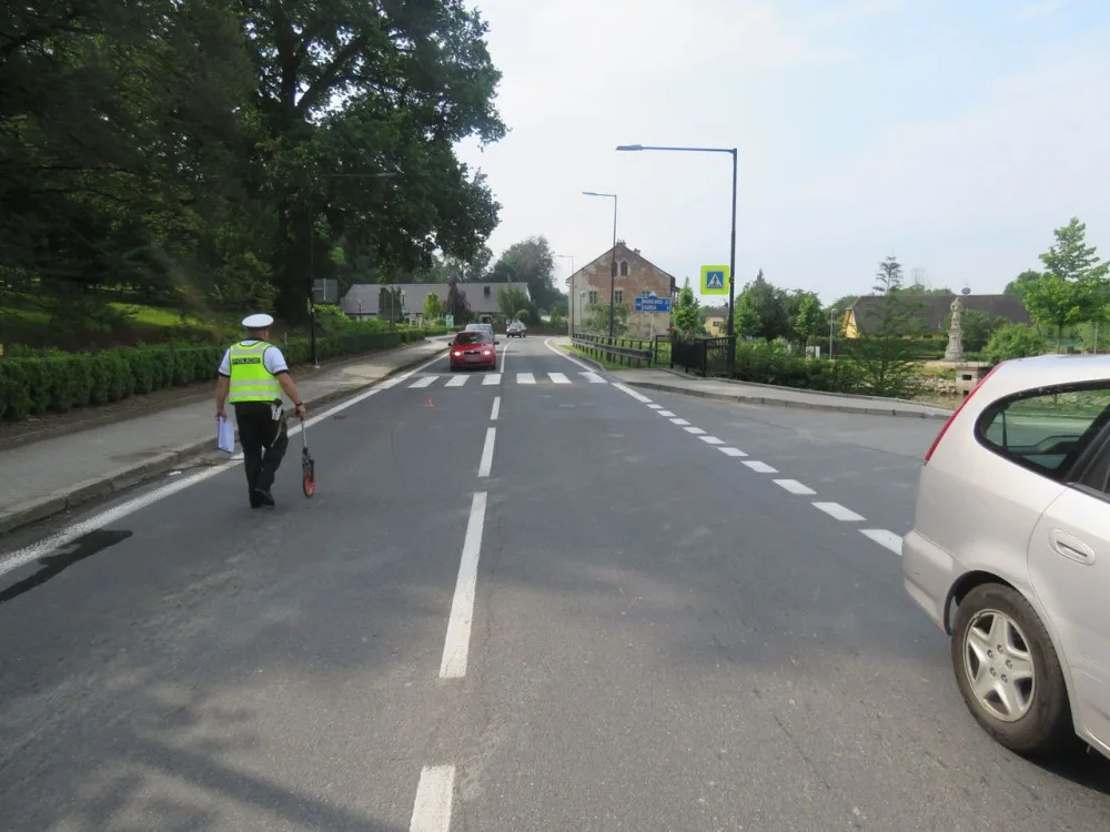 Policie hledá svědky nehody, při které byla zraněna osmasedmdesátiletá cyklistka