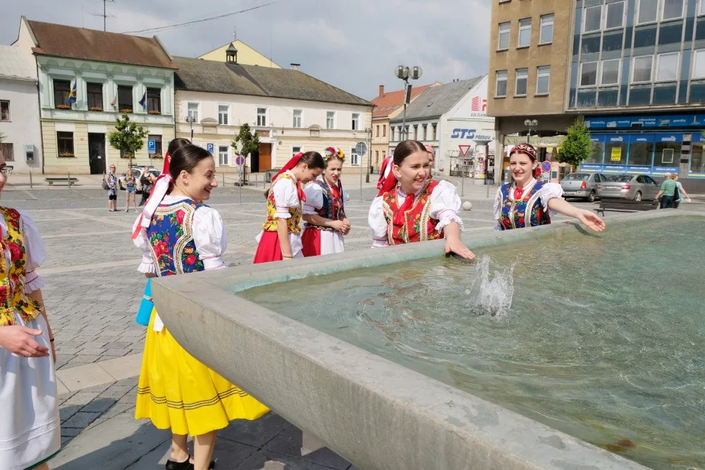 FOTO: O víkendu opět roztančila Přerov folklorní slavnost