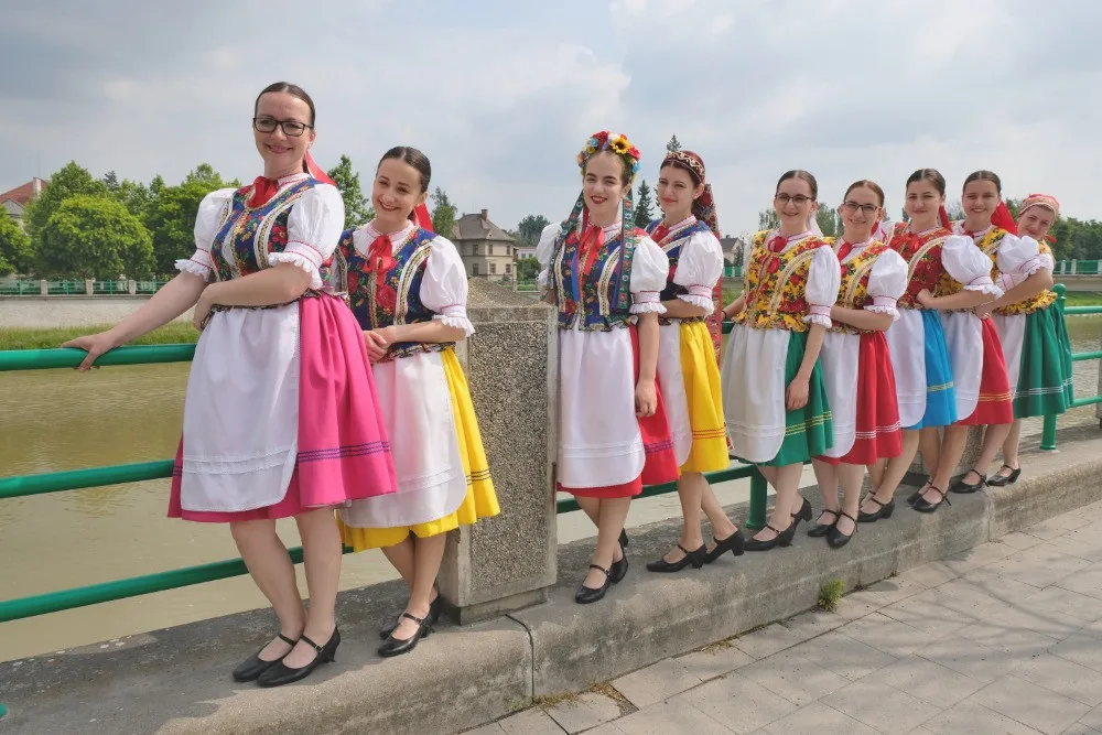FOTO: O víkendu opět roztančila Přerov folklorní slavnost
