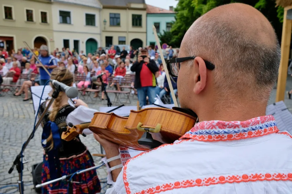 FOTO: O víkendu opět roztančila Přerov folklorní slavnost