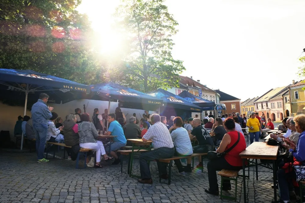 FOTO: O víkendu opět roztančila Přerov folklorní slavnost