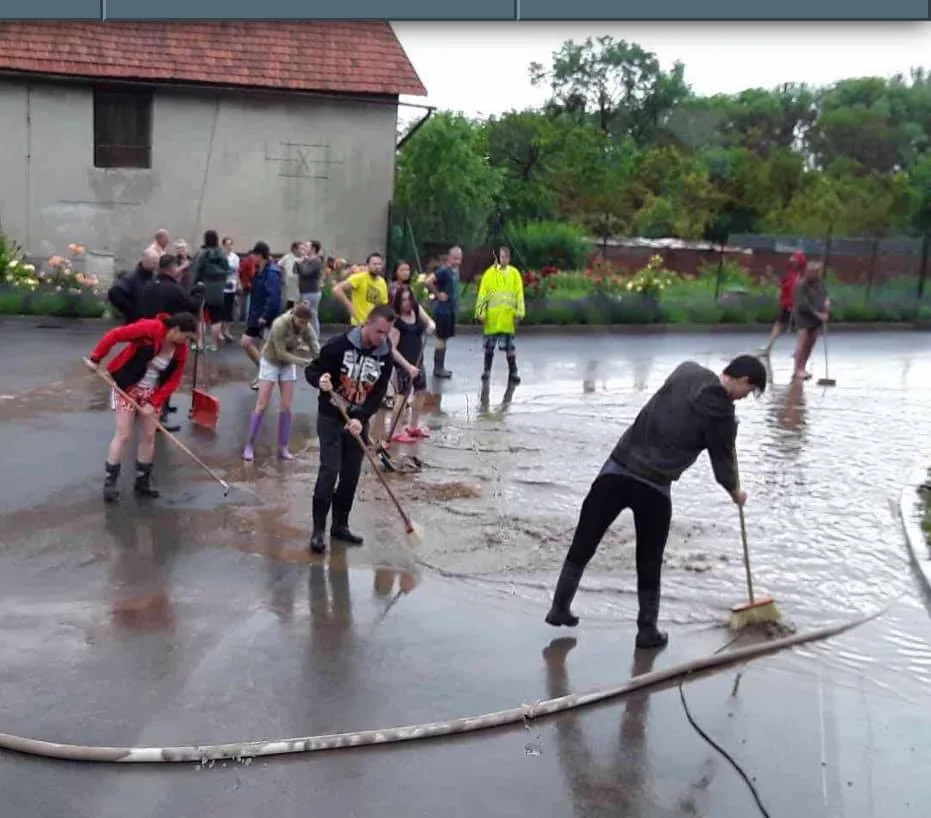FOTO/VIDEO: Dnešní silné bouřky si vyžádaly desítky zásahů hasičů hlavně na Olomoucku