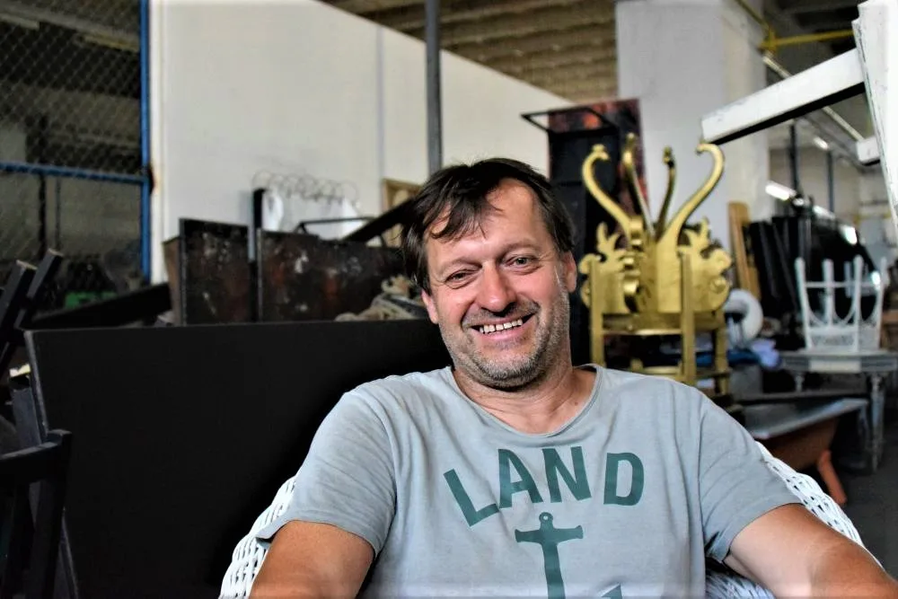 Den s kulisákem: Každý si představí herečky a chlast, ale je to dřina