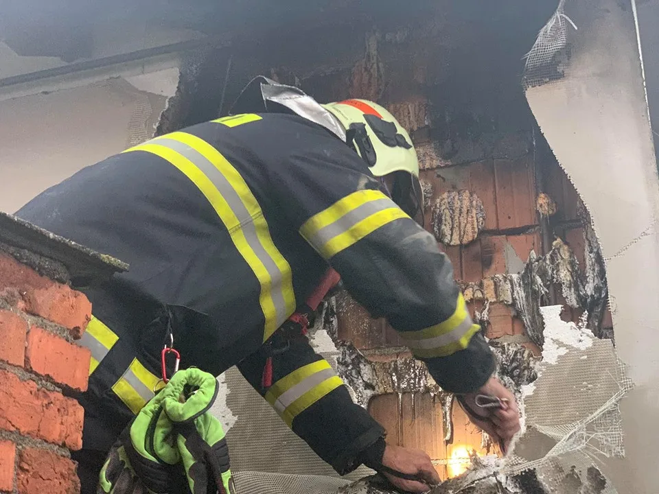 FOTO: V Bohuňovicích zapálil blesk střechu a fasádu domu
