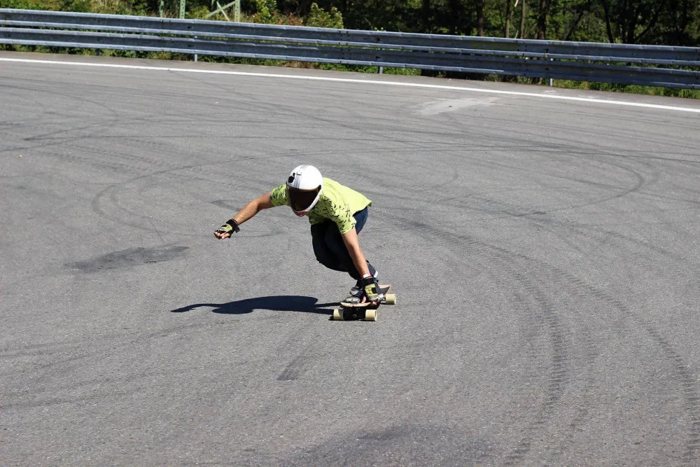 Na Ecce Homo budou od čtvrtka do neděle jezdit závodníci na longboardech