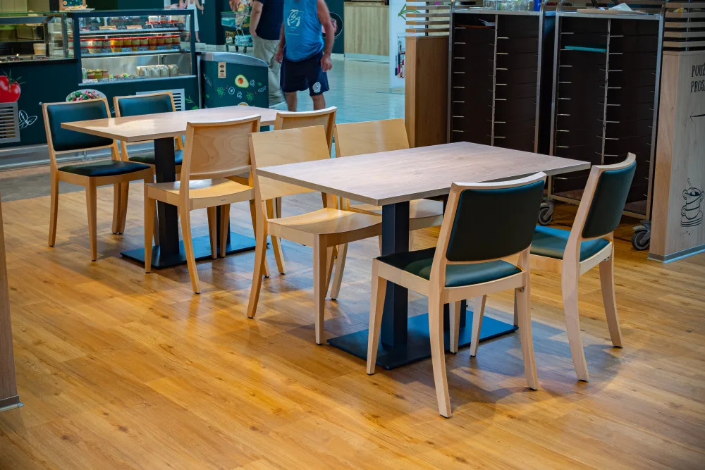 FOTO: Poslední etapa modernizace olomouckého Globusu už je u konce. Vznikl gril i zdravé bistro
