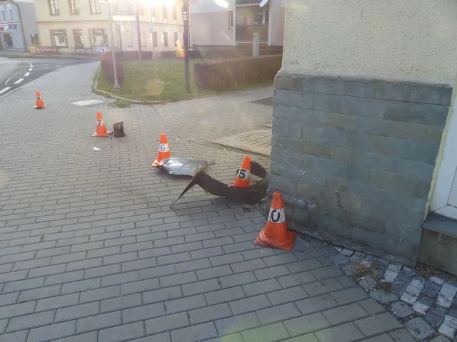 FOTO: Seniorka dvakrát nabourala a stále pokračovala v jízdě. Do přístroje fouknout nezvládla