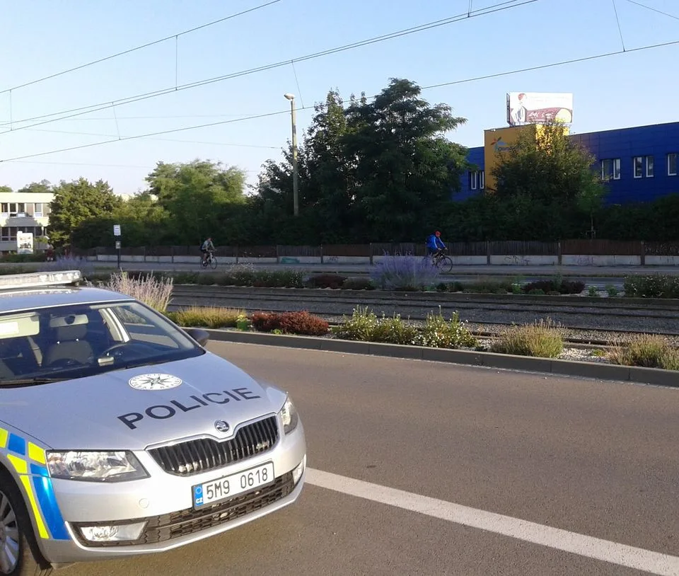 FOTO: Policisté dnes ráno zastavili dvacet cyklistů, kteří porušili zákon. Kontroly budou pokračovat