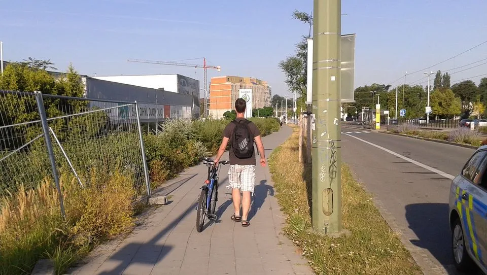 FOTO: Policisté dnes ráno zastavili dvacet cyklistů, kteří porušili zákon. Kontroly budou pokračovat