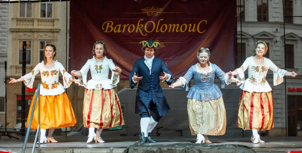 FOTO: Lasery nad Trojicí, SuperStar i klasické barokní opery. Festival BarokOlomouC oživil centrum města