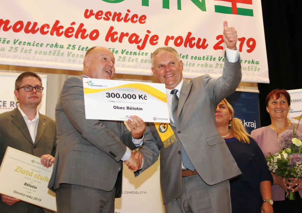 Zlatou stuhu získala obec Bělotín za vítězství v krajském kole soutěže Vesnice roku 2019