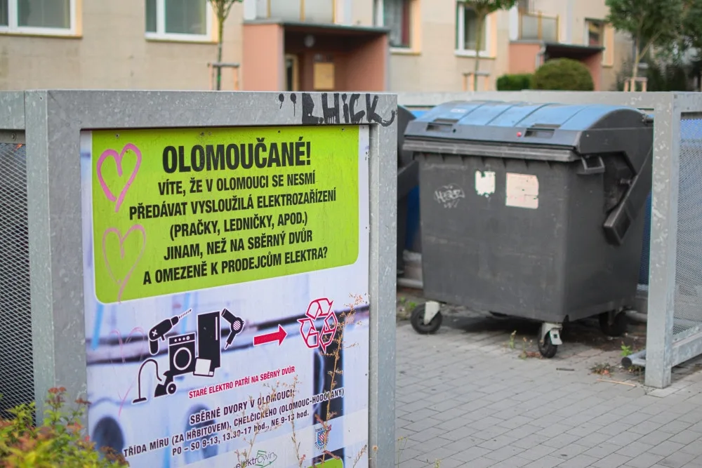 Den s popelářem: V popelnici najdeme mobil, ale i bezdomovce. V Olomouci posbíráme sto tun odpadu denně