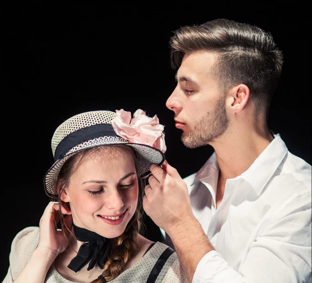 RECENZE: Jak je důležité míti Filipa je povedená komedie plná nadsázky a sebeparodování